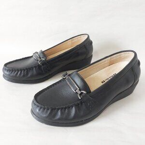 Volks Walkers Women Wedge Loafers Size 37 EU Black Leather Comfort Low Heel Shoe